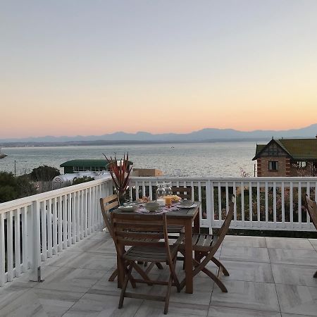 The Cove Guesthouse, 모젤베이 외부 사진